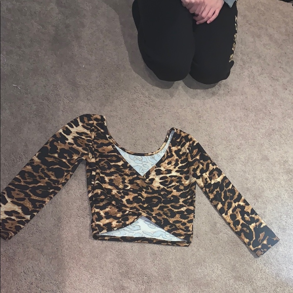 TJ MAX long sleeve crop top